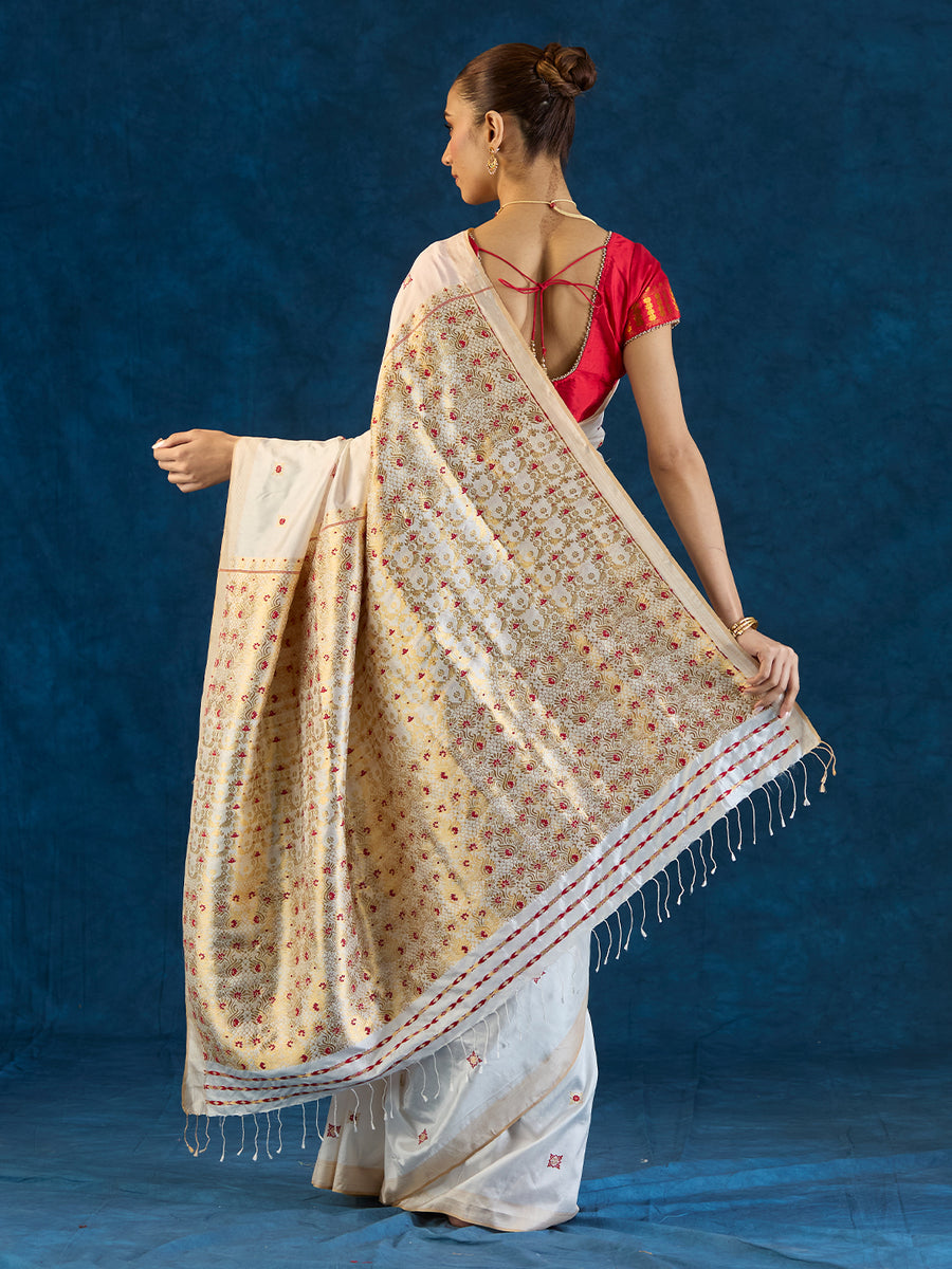 Snow White Mulberry Silk Saree – The Mulberry Tree Official