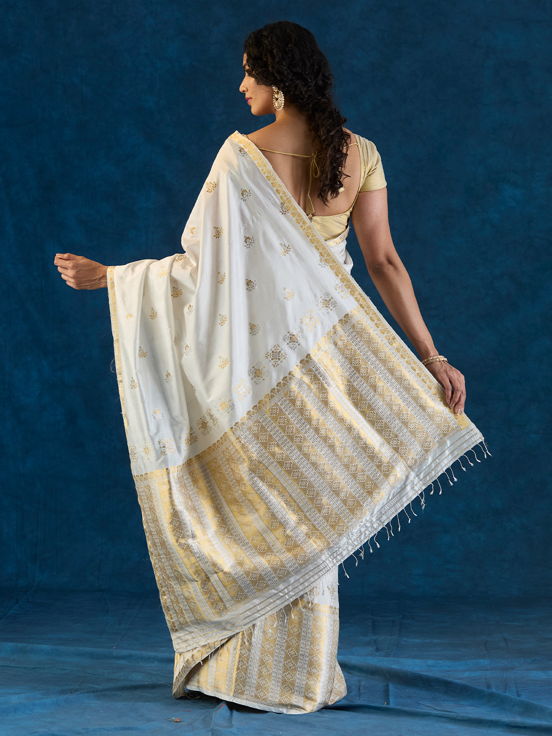 Powder White Mulberry Silk Mekhela Sador