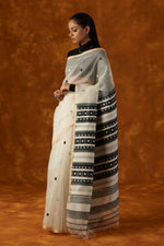 Load image into Gallery viewer, White Kesapaat (raw mulberry) Saree
