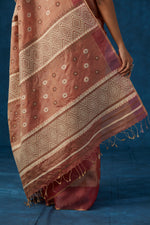 Load image into Gallery viewer, Peach Kesapaat (raw mulberry) Saree

