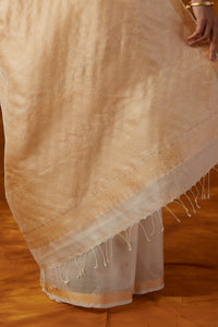 White Kesapaat Silk Saree